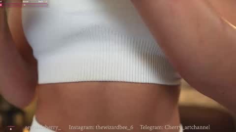 Maria- OF sensual bee online show from September 19, 11:38 pm