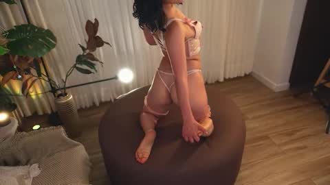 Maria- OF sensual bee online show from September 24, 9:40 pm