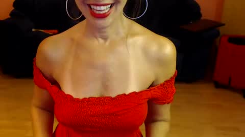 sensualmyra online show from July 10, 10:51 am