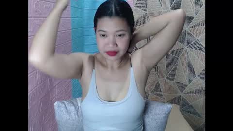 Snapshot of sensuouslips chatting on September 17, 1:13 pm SensuousLips online show from September 17, 1:13 pm