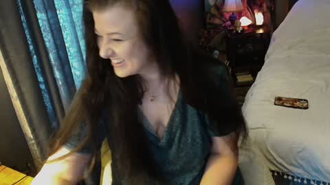 Snapshot of sentfrmheaven chatting on December 22, 1:44 pm Tara online show from December 22, 1:44 pm