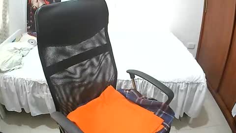 senthix  heyy promo en OnlyFans aprovecha 85 descuento online show from September 17, 7:26 pm