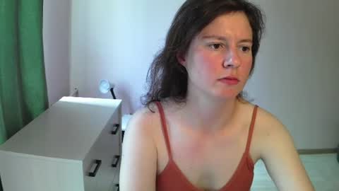 Snapshot of senxsual_tease chatting on July 13, 10:40 am senxsual_tease online show from July 13, 10:40 am