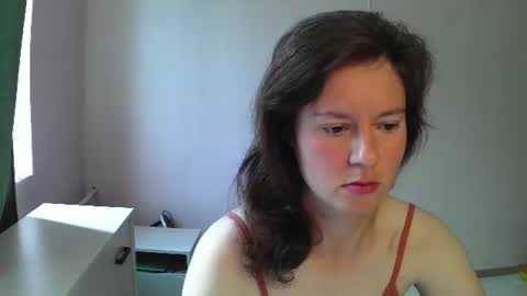 Snapshot of senxsual_tease chatting on August 5, 10:51 am senxsual_tease online show from August 5, 10:51 am