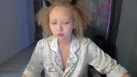 senya_sol online show from July 2, 9:21 pm