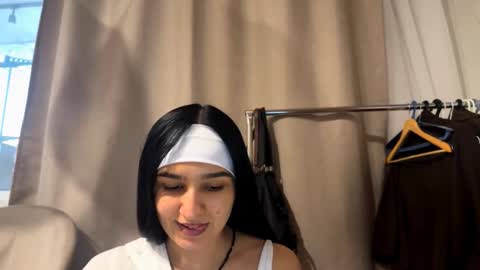 Leila online show from January 17, 11:59 am