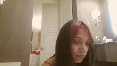 Snapshot of sequoia8888 chatting on February 9, 1:22 am sequoia8888 online show from February 9, 1:22 am