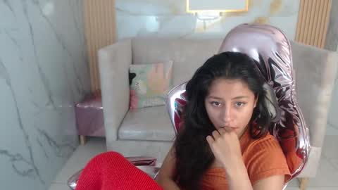 Snapshot of serabella_s chatting on December 20, 1:29 pm serabella_s online show from December 20, 1:29 pm