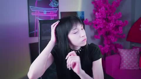 Snapshot of seraphinesparda chatting on June 21, 11:35 am Sera online show from June 21, 11:35 am