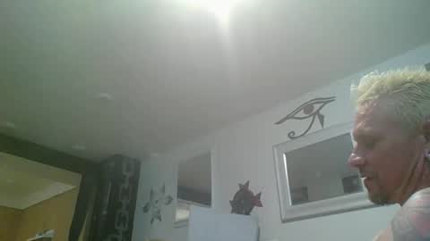 seraphyx33 online show from September 18, 11:29 pm