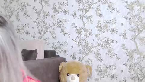 Snapshot of serayarose_ chatting on October 12, 10:03 am serayarose_ online show from October 12, 10:03 am