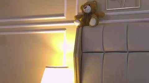 Snapshot of serena_bennet chatting on June 27, 7:46 am Serena online show from June 27, 7:46 am