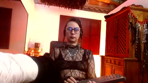 Serena Xyz online show from April 29, 5:30 pm