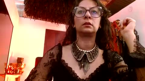 Serena Xyz online show from May 18, 4:35 pm