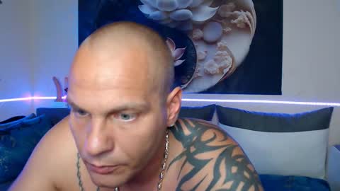 serenaandryan online show from September 22, 6:32 pm