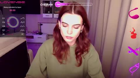 Snapshot of serenamilss chatting on October 18, 2:29 pm serenamilss online show from October 18, 2:29 pm