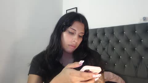 sararoussee online show from November 9, 2:10 am