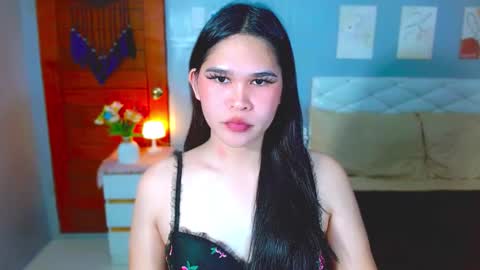 serenastra online show from March 1, 5:37 pm