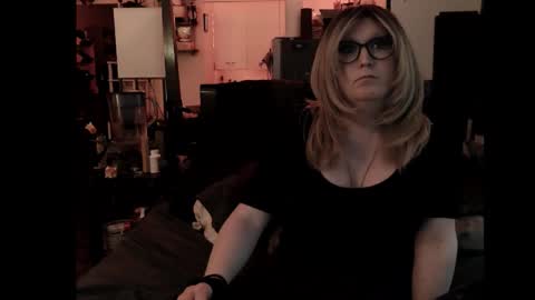 Snapshot of serendipitysondersaudade chatting on November 26, 11:39 pm Lady Acedia online show from November 26, 11:39 pm