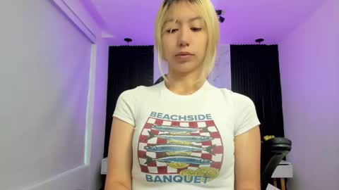 Serene online show from November 6, 11:44 am