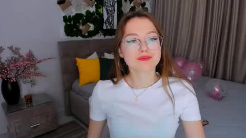 Ophelia online show from February 13, 8:24 pm