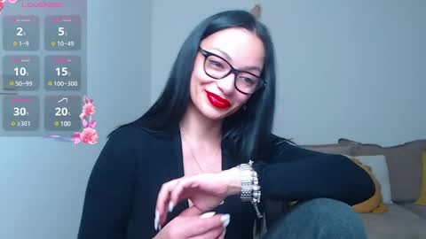 Snapshot of serenesophi chatting on February 7, 7:40 am SereneSophi online show from February 7, 7:40 am