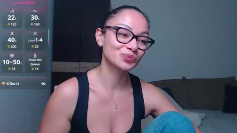 SereneSophi online show from March 2, 7:15 am