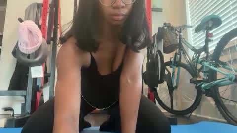 Serenity Bee   online show from April 26, 3:21 pm