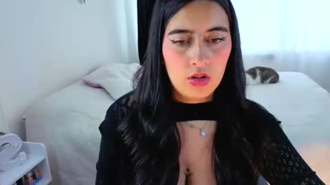 Serenna Cruz online show from October 27, 8:24 pm