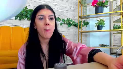 SerennaNoir online show from December 20, 6:09 am