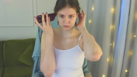 Hey Guys and Girls non-binary personalities  Im Sereta online show from December 20, 10:38 am