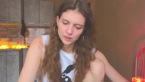 Hey Guys and Girls non-binary personalities  Im Sereta online show from October 29, 10:28 am