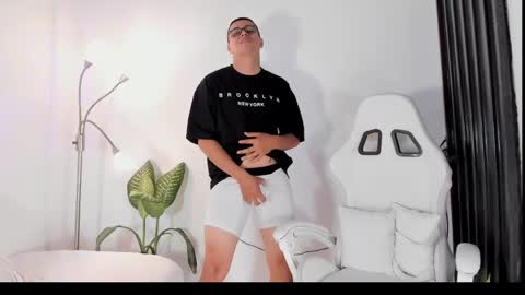Snapshot of sergiocamiloa_30 chatting on May 31, 1:51 pm jax fire online show from May 31, 1:51 pm