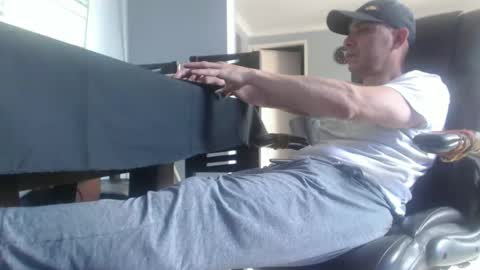 hetero serio discreto online show from January 8, 5:26 pm