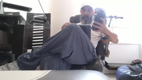 hetero serio discreto online show from October 6, 7:22 pm