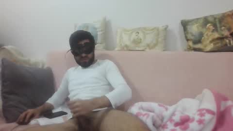 Snapshot of sero98313230 chatting on February 12, 11:51 am sero98313230 online show from February 12, 11:51 am