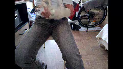 Snapshot of serpenttiin chatting on December 3, 11:08 am serpenttiin online show from December 3, 11:08 am