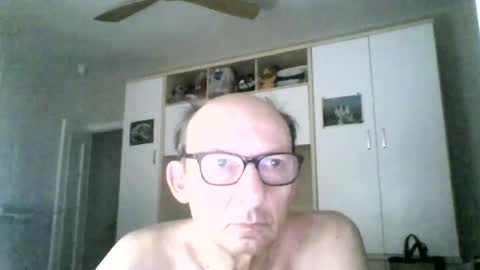 Snapshot of serrano49 chatting on June 24, 1:59 am serrano49 online show from June 24, 1:59 am