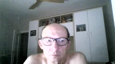 Snapshot of serrano49 chatting on July 14, 1:52 am serrano49 online show from July 14, 1:52 am
