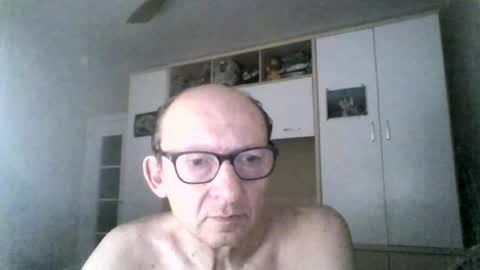 Snapshot of serrano49 chatting on July 24, 4:10 am serrano49 online show from July 24, 4:10 am