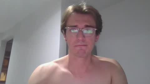 Snapshot of servandomier chatting on October 22, 4:24 am mier online show from October 22, 4:24 am