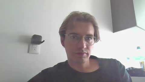 Snapshot of servandomier chatting on February 9, 4:11 pm mier online show from February 9, 4:11 pm