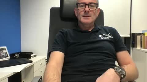 sesamechris92 online show from December 1, 5:18 pm