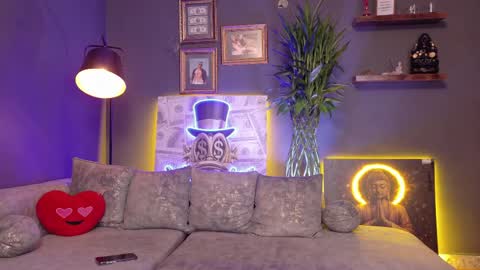 HEY IM SETH online show from April 8, 7:03 pm
