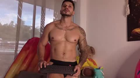 HEY IM SETH online show from July 6, 9:39 pm
