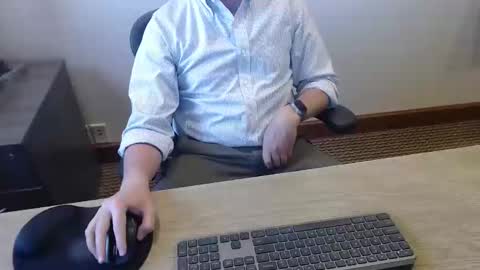 Snapshot of sethdoza chatting on May 27, 8:28 pm sethdoza online show from May 27, 8:28 pm