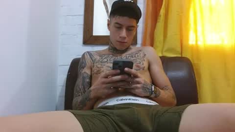 Snapshot of setthomas chatting on July 11, 8:44 pm Thomas online show from July 11, 8:44 pm
