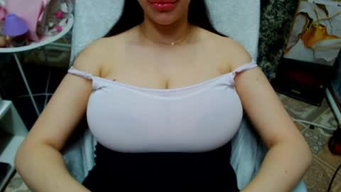 seu_cute online show from April 9, 4:01 am