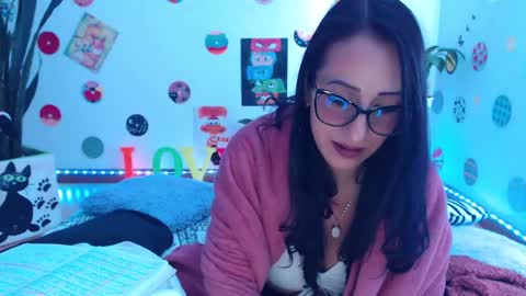 Snapshot of seuctive_woman57 chatting on January 7, 6:03 pm samy online show from January 7, 6:03 pm