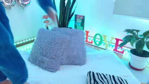 Snapshot of seuctive_woman57 chatting on September 18, 6:32 pm samy online show from September 18, 6:32 pm